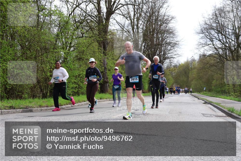 12.04.2026 - 45. Internationalen Wilhelmsburger Insellauf Yannick Fuchs http://msf.ph/oto/9496762 12.04.2026 13:08:24 Laufen 2469, 2158, 2431, 3915, 3402 meine-sportfotos.de