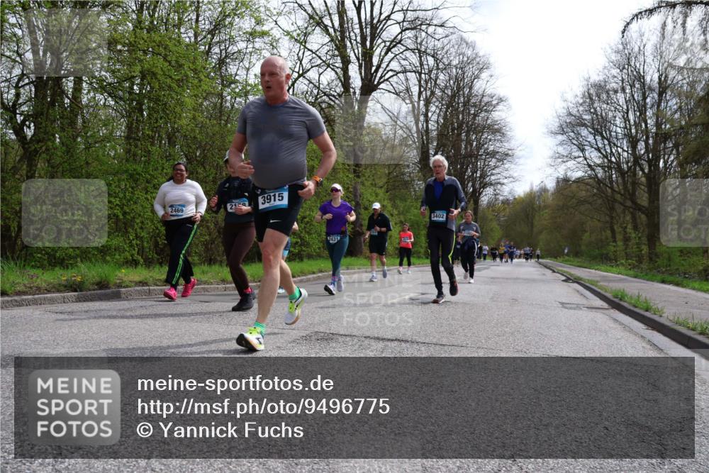 12.04.2026 - 45. Internationalen Wilhelmsburger Insellauf Yannick Fuchs http://msf.ph/oto/9496775 12.04.2026 13:08:25 Laufen 2469, 2159, 3915, 2431, 3402, 310 meine-sportfotos.de
