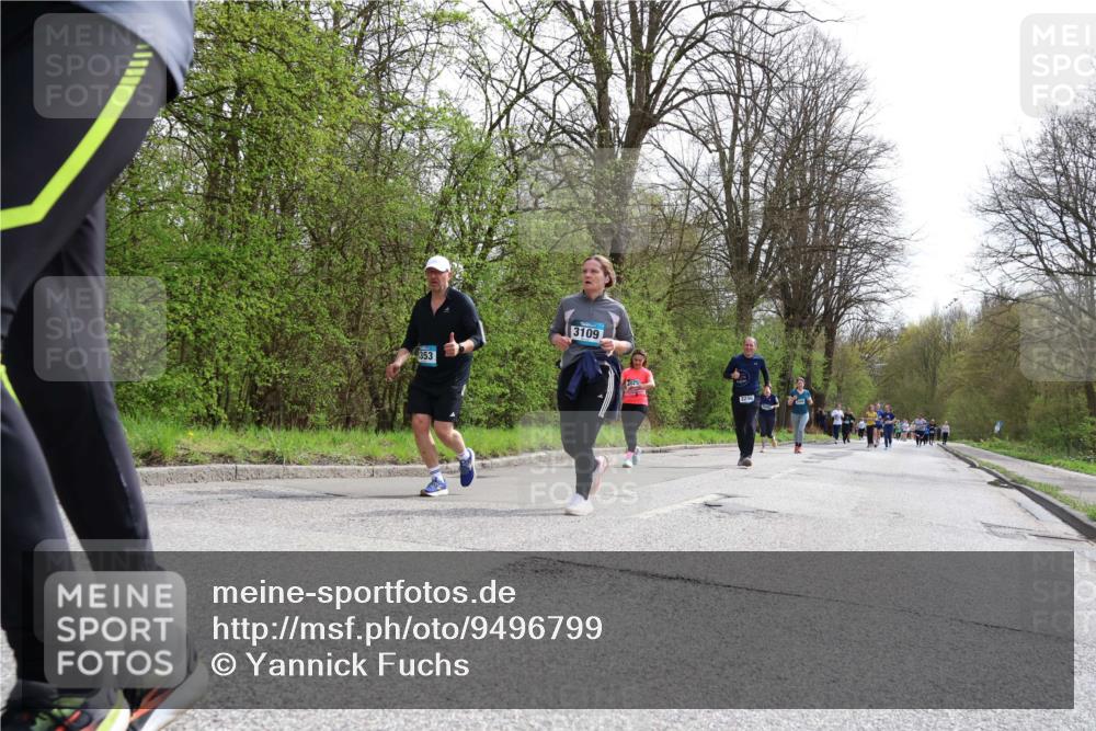 12.04.2026 - 45. Internationalen Wilhelmsburger Insellauf Yannick Fuchs http://msf.ph/oto/9496799 12.04.2026 13:08:27 Laufen 353, 3109, 2246 meine-sportfotos.de