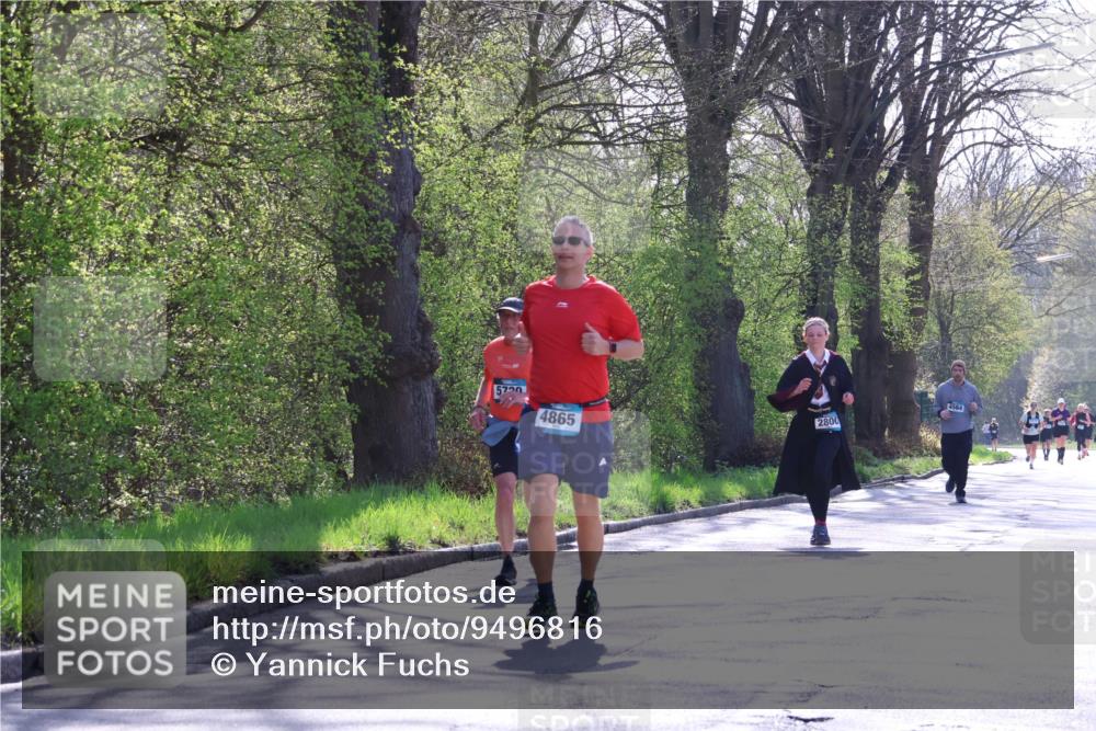 12.04.2026 - 45. Internationalen Wilhelmsburger Insellauf Yannick Fuchs http://msf.ph/oto/9496816 12.04.2026 10:53:30 Laufen 5720, 4865, 2800, 4564 meine-sportfotos.de