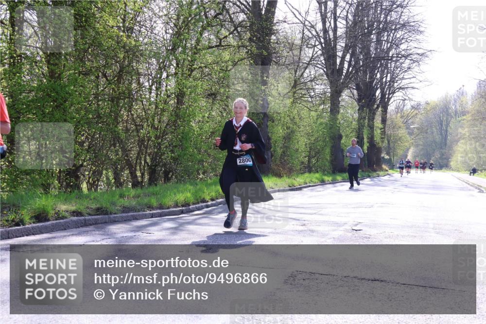 12.04.2026 - 45. Internationalen Wilhelmsburger Insellauf Yannick Fuchs http://msf.ph/oto/9496866 12.04.2026 10:53:35 Laufen 2800 meine-sportfotos.de