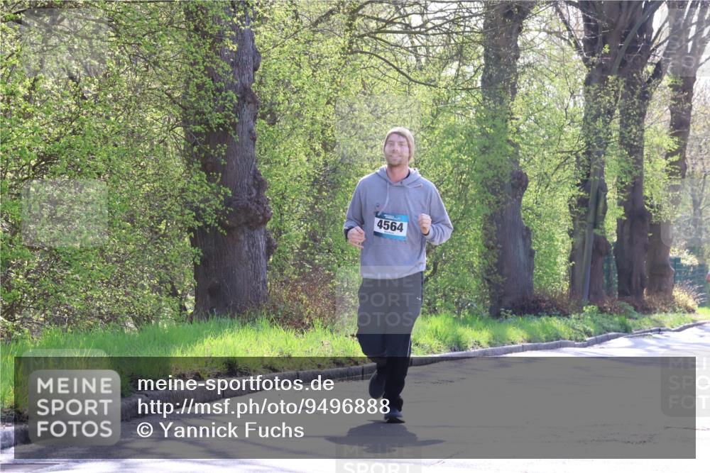 12.04.2026 - 45. Internationalen Wilhelmsburger Insellauf Yannick Fuchs http://msf.ph/oto/9496888 12.04.2026 10:53:38 Laufen 4564 meine-sportfotos.de