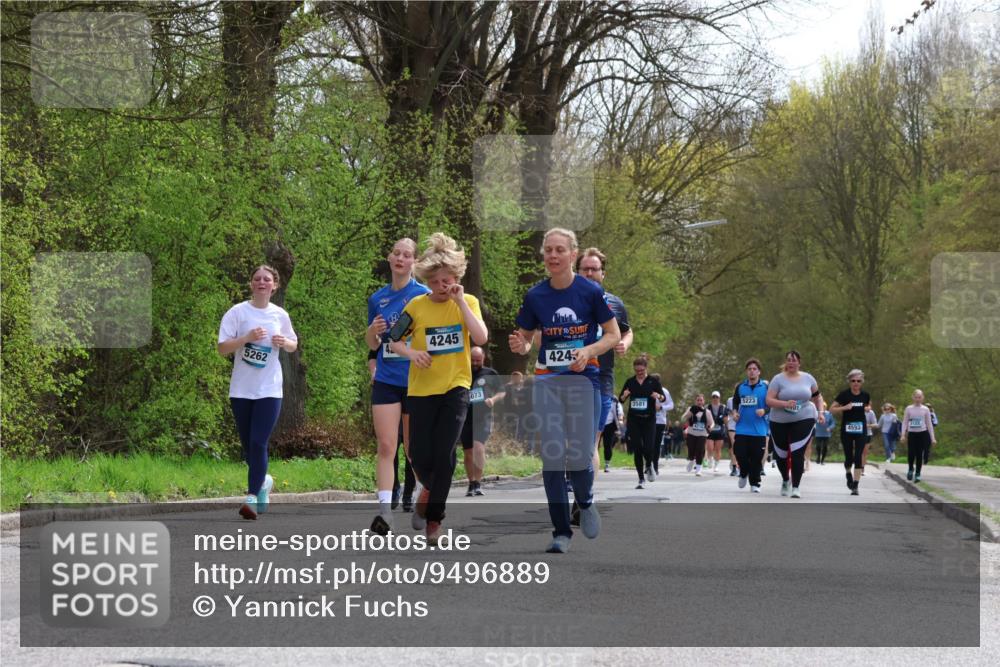 12.04.2026 - 45. Internationalen Wilhelmsburger Insellauf Yannick Fuchs http://msf.ph/oto/9496889 12.04.2026 13:08:37 Laufen 5262, 4245, 4243, 073, 3581, 5223, 3122, 4593 meine-sportfotos.de
