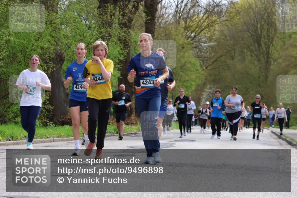 12.04.2026 - 45. Internationalen Wilhelmsburger Insellauf Yannick Fuchs http://msf.ph/oto/9496898 12.04.2026 13:08:37 Laufen 262, 424, 4245, 4243, 4073, 5223, 3581, 2101, 4593 meine-sportfotos.de