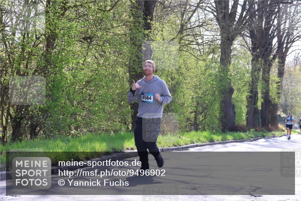 12.04.2026 - 45. Internationalen Wilhelmsburger Insellauf Yannick Fuchs http://msf.ph/oto/9496902 12.04.2026 10:53:39 Laufen 4564 meine-sportfotos.de