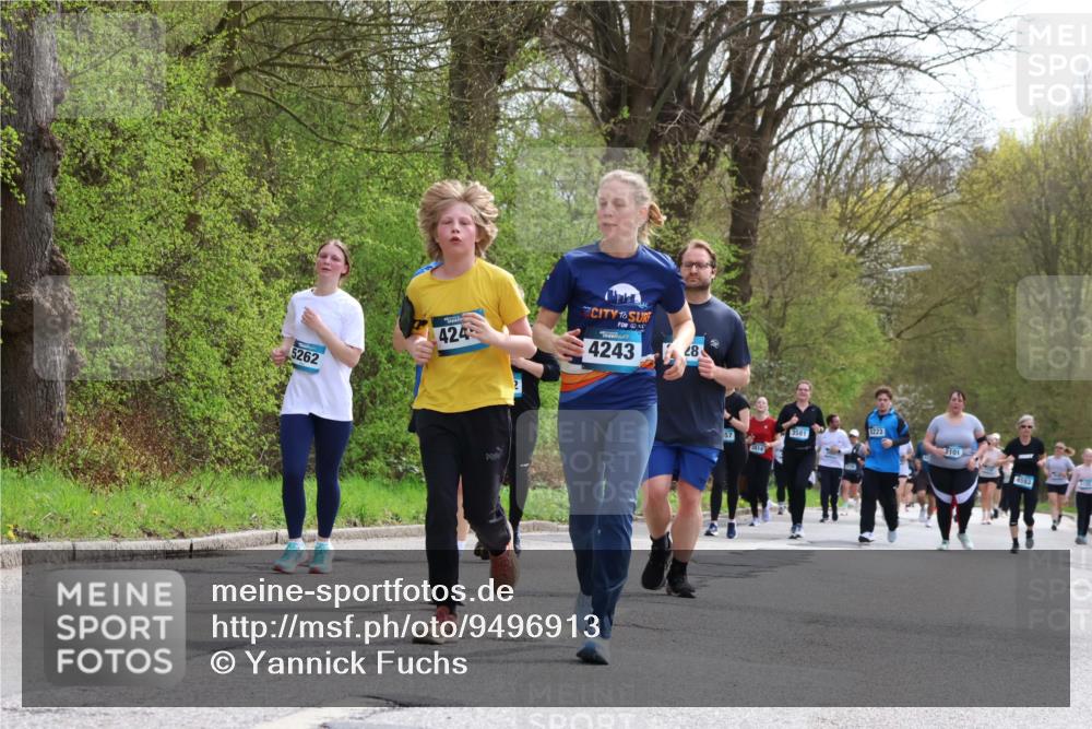 12.04.2026 - 45. Internationalen Wilhelmsburger Insellauf Yannick Fuchs http://msf.ph/oto/9496913 12.04.2026 13:08:39 Laufen 5262, 424, 4243, 28, 5223, 3581, 2101, 4593, 3923 meine-sportfotos.de