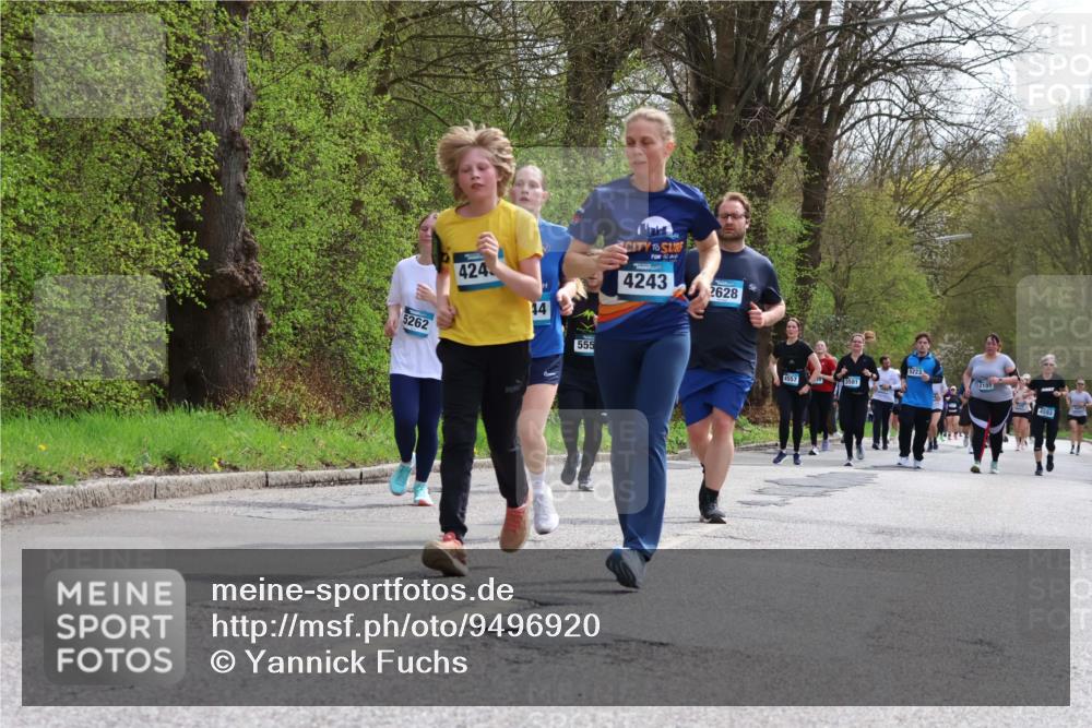 12.04.2026 - 45. Internationalen Wilhelmsburger Insellauf Yannick Fuchs http://msf.ph/oto/9496920 12.04.2026 13:08:40 Laufen 5262, 424, 44, 555, 4243, 2628, 4557, 3581, 5223, 2101, 4593 meine-sportfotos.de