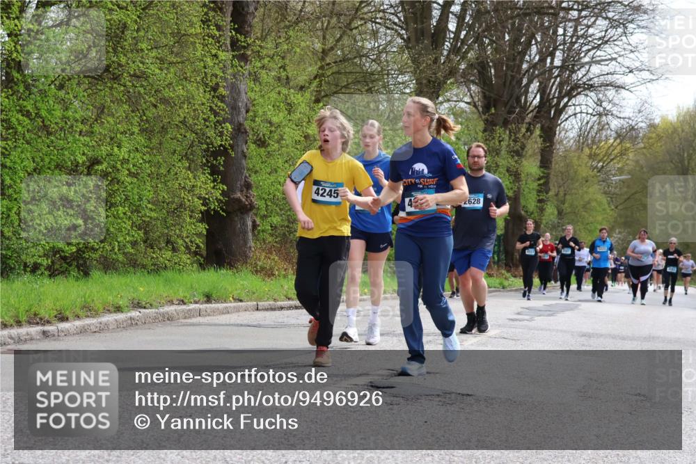 12.04.2026 - 45. Internationalen Wilhelmsburger Insellauf Yannick Fuchs http://msf.ph/oto/9496926 12.04.2026 13:08:40 Laufen 4245, 2628, 4557 meine-sportfotos.de