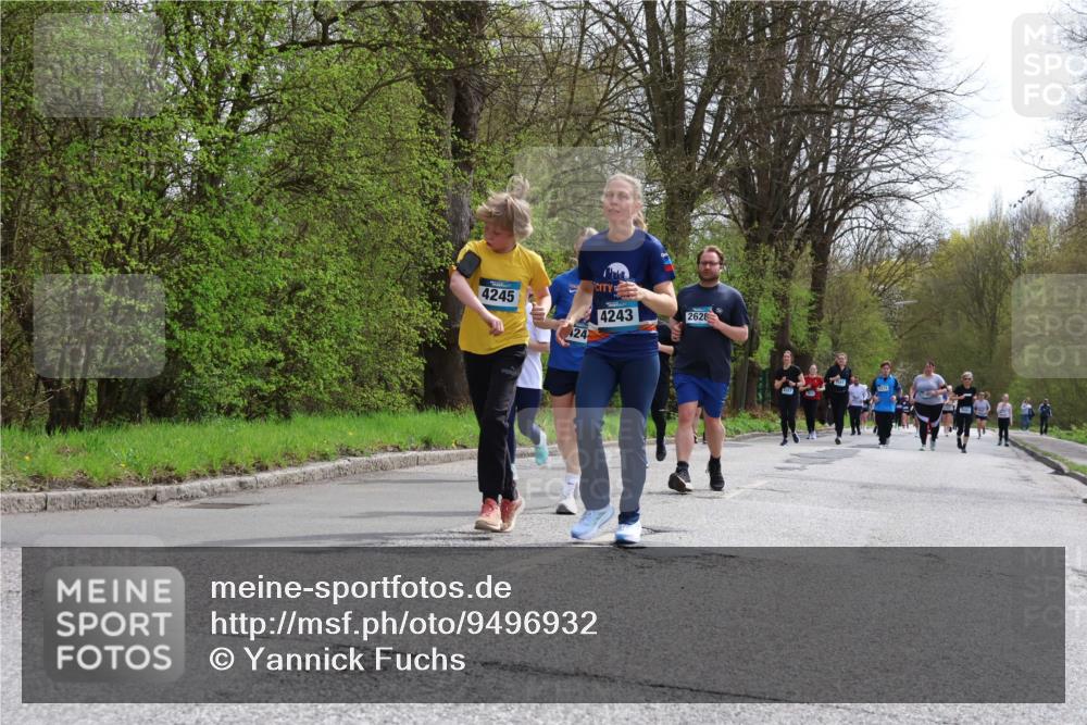 12.04.2026 - 45. Internationalen Wilhelmsburger Insellauf Yannick Fuchs http://msf.ph/oto/9496932 12.04.2026 13:08:41 Laufen 4245, 424, 4243, 2628 meine-sportfotos.de