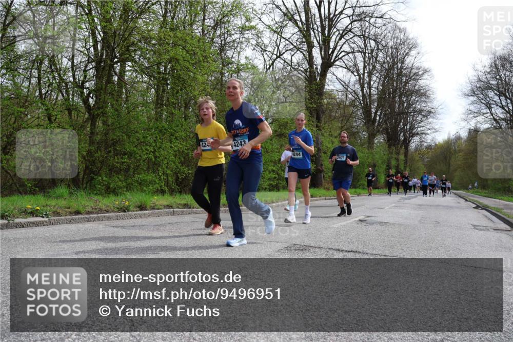 12.04.2026 - 45. Internationalen Wilhelmsburger Insellauf Yannick Fuchs http://msf.ph/oto/9496951 12.04.2026 13:08:42 Laufen 42, 4243, 4244, 2628 meine-sportfotos.de