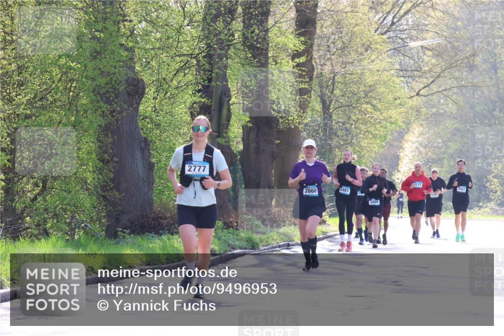 12.04.2026 - 45. Internationalen Wilhelmsburger Insellauf Yannick Fuchs http://msf.ph/oto/9496953 12.04.2026 10:53:47 Laufen 2777, 2660, 2481, 3460, 3517, 0000, 0000, 5289 meine-sportfotos.de