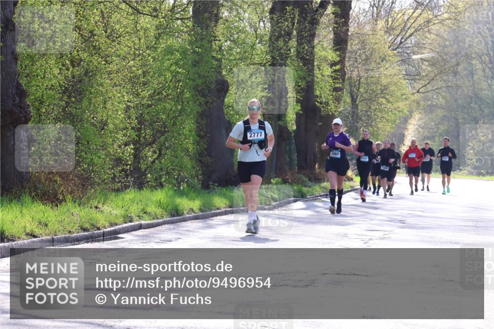 12.04.2026 - 45. Internationalen Wilhelmsburger Insellauf Yannick Fuchs http://msf.ph/oto/9496954 12.04.2026 10:53:47 Laufen 2777, 2660, 2481, 5460, 3517 meine-sportfotos.de