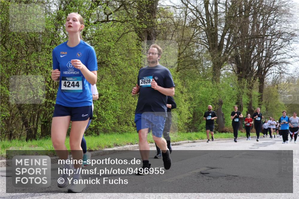 12.04.2026 - 45. Internationalen Wilhelmsburger Insellauf Yannick Fuchs http://msf.ph/oto/9496955 12.04.2026 13:08:43 Laufen 4244, 2628, 3581, 5223, 2101 meine-sportfotos.de