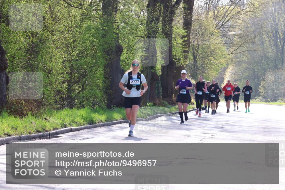 12.04.2026 - 45. Internationalen Wilhelmsburger Insellauf Yannick Fuchs http://msf.ph/oto/9496957 12.04.2026 10:53:48 Laufen 2777, 2660, 2481, 3460 meine-sportfotos.de
