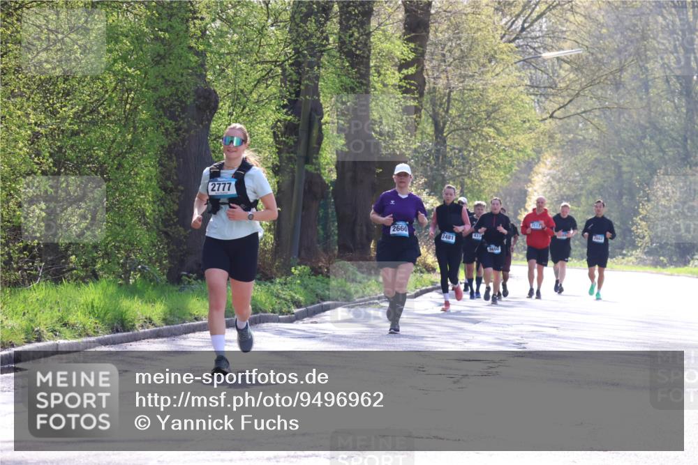 12.04.2026 - 45. Internationalen Wilhelmsburger Insellauf Yannick Fuchs http://msf.ph/oto/9496962 12.04.2026 10:53:48 Laufen 2777, 2660, 2481, 433, 5460, 3517, 0000 meine-sportfotos.de