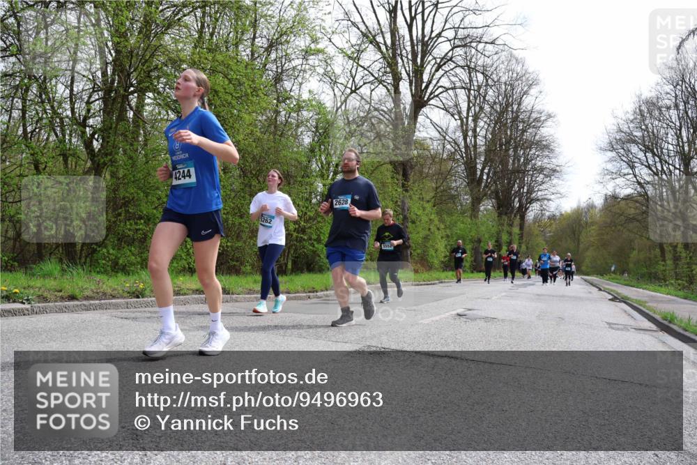 12.04.2026 - 45. Internationalen Wilhelmsburger Insellauf Yannick Fuchs http://msf.ph/oto/9496963 12.04.2026 13:08:44 Laufen 4244, 5262, 2628, 5552 meine-sportfotos.de