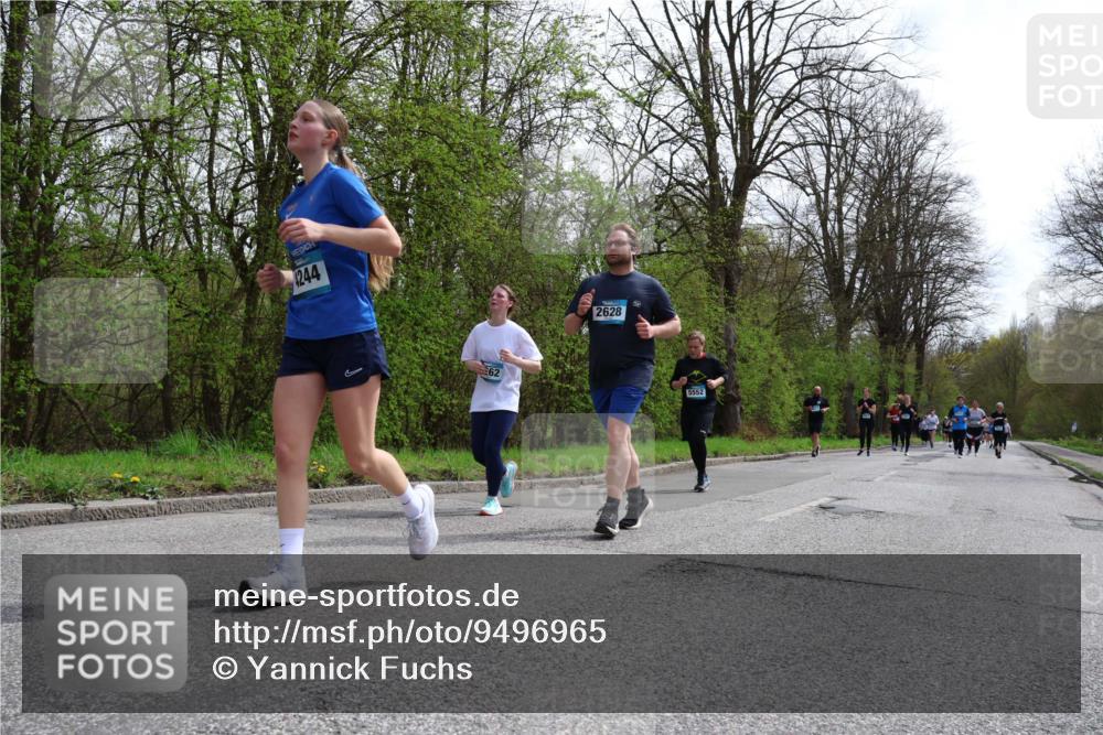 12.04.2026 - 45. Internationalen Wilhelmsburger Insellauf Yannick Fuchs http://msf.ph/oto/9496965 12.04.2026 13:08:44 Laufen 4244, 262, 2628, 5552 meine-sportfotos.de