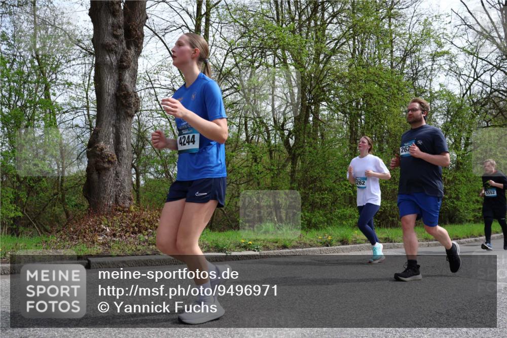 12.04.2026 - 45. Internationalen Wilhelmsburger Insellauf Yannick Fuchs http://msf.ph/oto/9496971 12.04.2026 13:08:44 Laufen 4244, 262, 262, 5552 meine-sportfotos.de