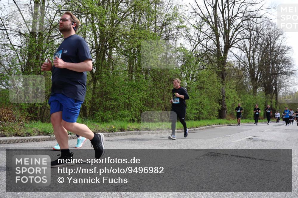 12.04.2026 - 45. Internationalen Wilhelmsburger Insellauf Yannick Fuchs http://msf.ph/oto/9496982 12.04.2026 13:08:45 Laufen 5552 meine-sportfotos.de