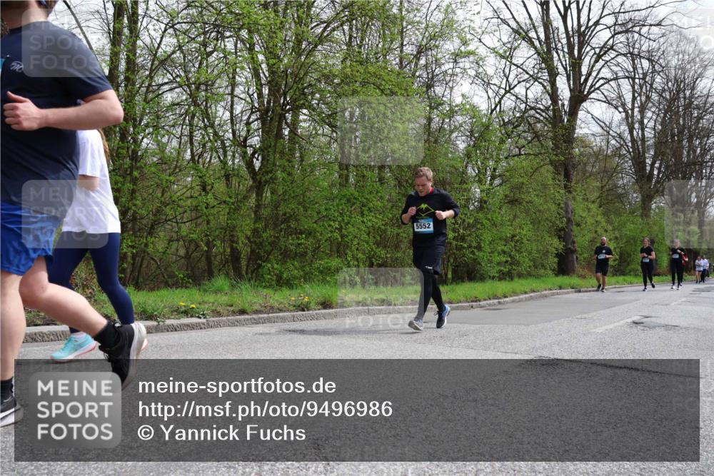 12.04.2026 - 45. Internationalen Wilhelmsburger Insellauf Yannick Fuchs http://msf.ph/oto/9496986 12.04.2026 13:08:45 Laufen 5552 meine-sportfotos.de