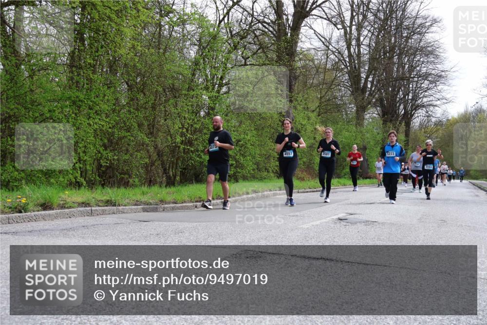 12.04.2026 - 45. Internationalen Wilhelmsburger Insellauf Yannick Fuchs http://msf.ph/oto/9497019 12.04.2026 13:08:49 Laufen 4075, 4557, 3581, 5223, 14, 2101, 4593 meine-sportfotos.de
