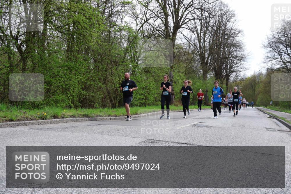 12.04.2026 - 45. Internationalen Wilhelmsburger Insellauf Yannick Fuchs http://msf.ph/oto/9497024 12.04.2026 13:08:49 Laufen 4073, 5223, 4557, 3581 meine-sportfotos.de