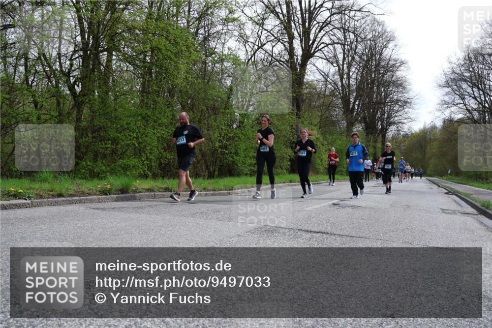 12.04.2026 - 45. Internationalen Wilhelmsburger Insellauf Yannick Fuchs http://msf.ph/oto/9497033 12.04.2026 13:08:50 Laufen 4073, 4557, 3581, 5223, 4593 meine-sportfotos.de