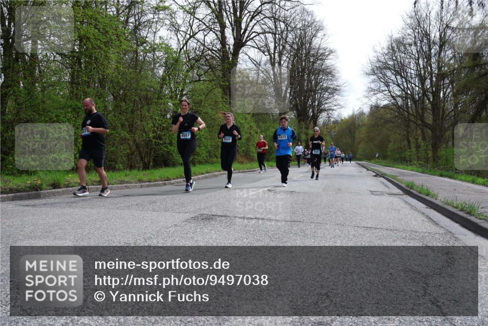12.04.2026 - 45. Internationalen Wilhelmsburger Insellauf Yannick Fuchs http://msf.ph/oto/9497038 12.04.2026 13:08:50 Laufen 4557, 5223, 3581, 4593 meine-sportfotos.de