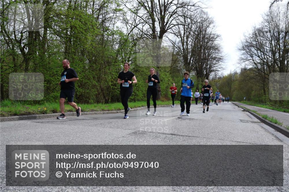 12.04.2026 - 45. Internationalen Wilhelmsburger Insellauf Yannick Fuchs http://msf.ph/oto/9497040 12.04.2026 13:08:51 Laufen 073, 4557, 3581, 5223 meine-sportfotos.de