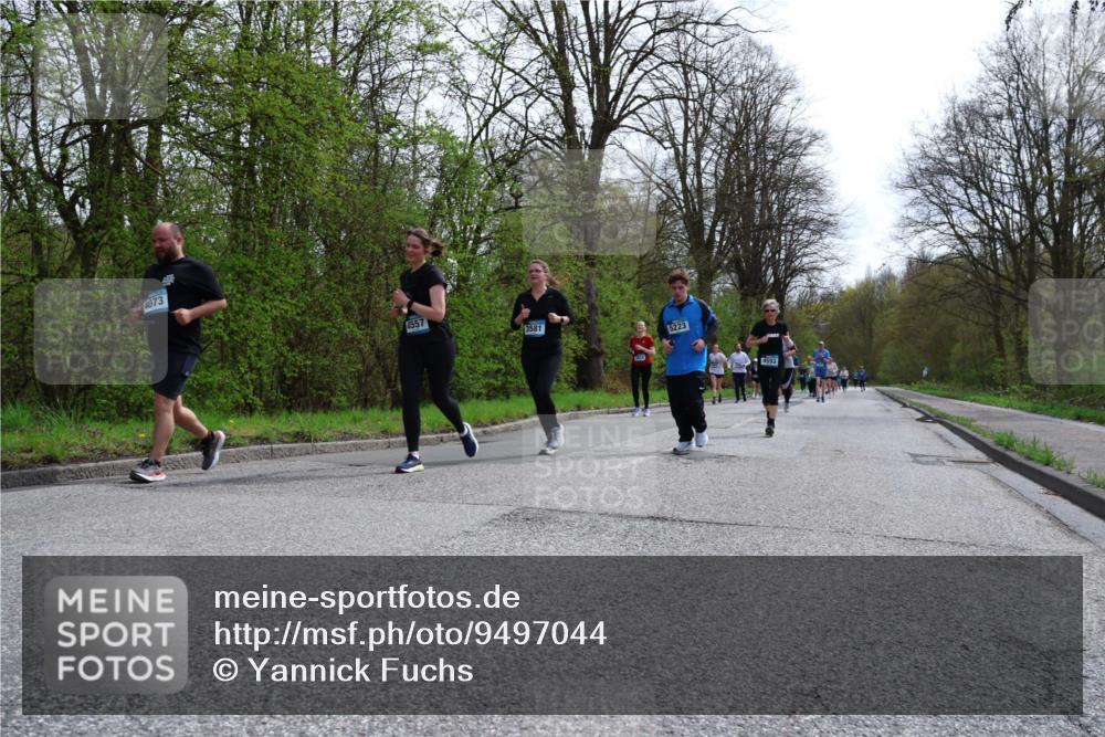 12.04.2026 - 45. Internationalen Wilhelmsburger Insellauf Yannick Fuchs http://msf.ph/oto/9497044 12.04.2026 13:08:51 Laufen 4073, 4557, 3581, 5223, 4593 meine-sportfotos.de