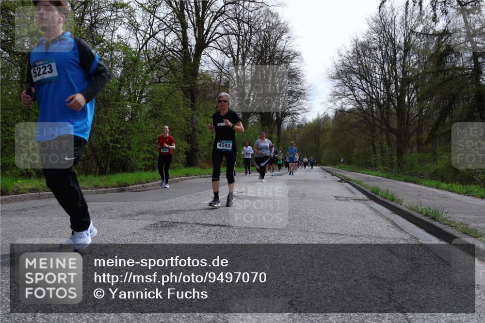 12.04.2026 - 45. Internationalen Wilhelmsburger Insellauf Yannick Fuchs http://msf.ph/oto/9497070 12.04.2026 13:08:53 Laufen 5223, 3814, 4593 meine-sportfotos.de