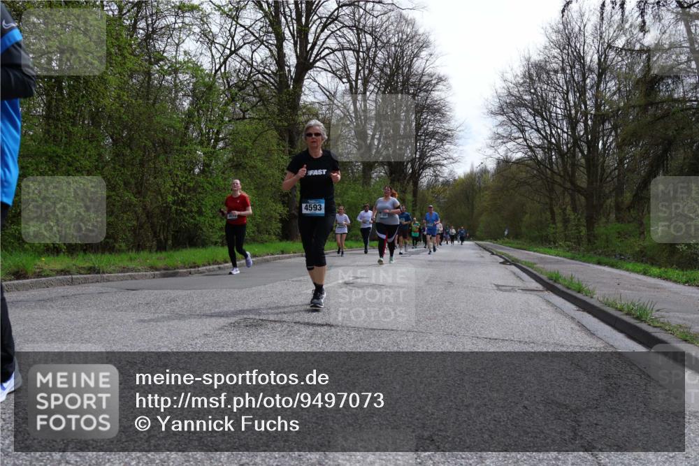 12.04.2026 - 45. Internationalen Wilhelmsburger Insellauf Yannick Fuchs http://msf.ph/oto/9497073 12.04.2026 13:08:53 Laufen 4593, 2101 meine-sportfotos.de