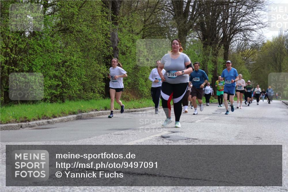 12.04.2026 - 45. Internationalen Wilhelmsburger Insellauf Yannick Fuchs http://msf.ph/oto/9497091 12.04.2026 13:08:55 Laufen 382, 2101, 5290, 2766, 3235, 4358 meine-sportfotos.de