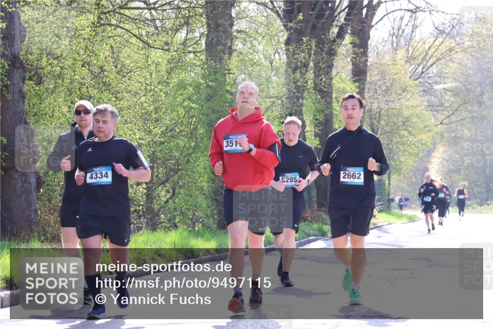 12.04.2026 - 45. Internationalen Wilhelmsburger Insellauf Yannick Fuchs http://msf.ph/oto/9497115 12.04.2026 10:54:06 Laufen 4334, 351, 5285, 0000 meine-sportfotos.de