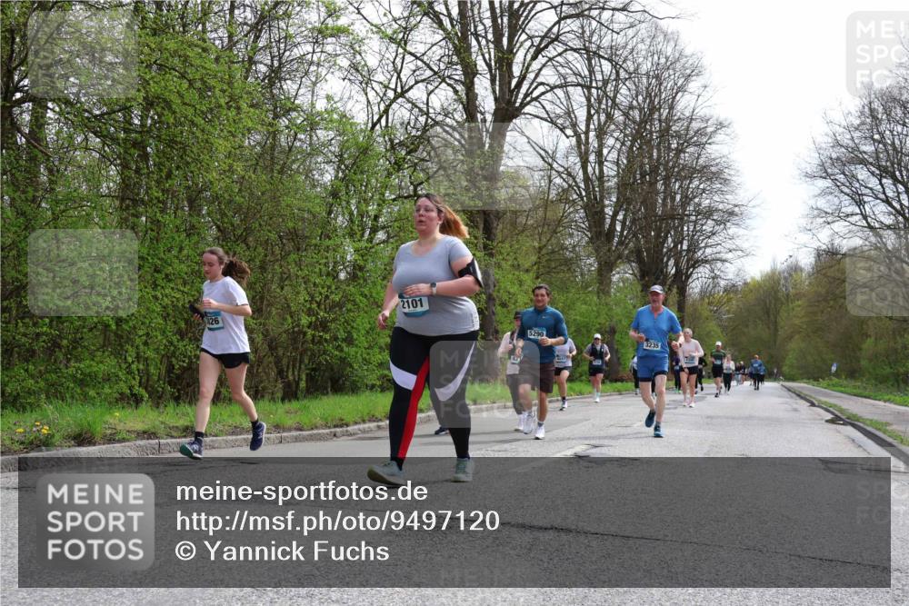 12.04.2026 - 45. Internationalen Wilhelmsburger Insellauf Yannick Fuchs http://msf.ph/oto/9497120 12.04.2026 13:08:58 Laufen 26, 2101, 421, 5290, 3235, 4047 meine-sportfotos.de