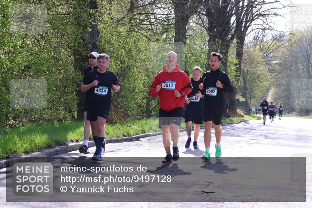 12.04.2026 - 45. Internationalen Wilhelmsburger Insellauf Yannick Fuchs http://msf.ph/oto/9497128 12.04.2026 10:54:07 Laufen 4334, 3517, 5285, 0000 meine-sportfotos.de