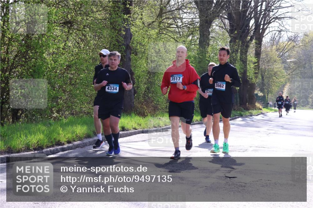 12.04.2026 - 45. Internationalen Wilhelmsburger Insellauf Yannick Fuchs http://msf.ph/oto/9497135 12.04.2026 10:54:08 Laufen 4334, 3517, 528, 0000 meine-sportfotos.de