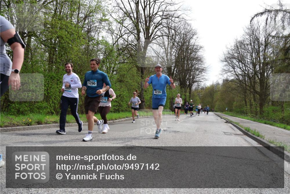 12.04.2026 - 45. Internationalen Wilhelmsburger Insellauf Yannick Fuchs http://msf.ph/oto/9497142 12.04.2026 13:09:00 Laufen 3057, 5290, 4210, 40, 3235 meine-sportfotos.de