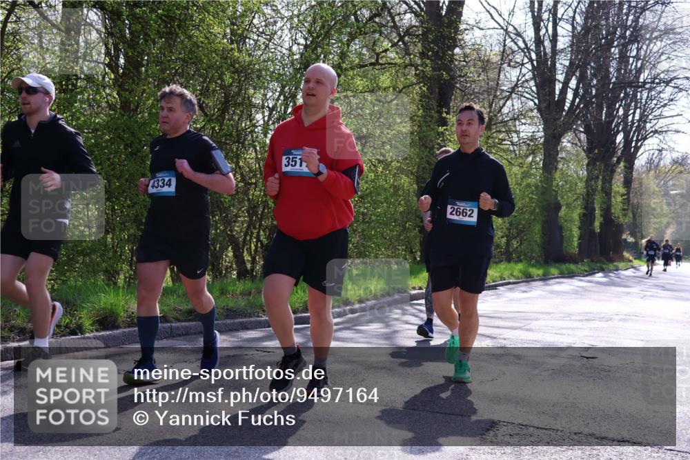 12.04.2026 - 45. Internationalen Wilhelmsburger Insellauf Yannick Fuchs http://msf.ph/oto/9497164 12.04.2026 10:54:11 Laufen 4334, 351, 0000 meine-sportfotos.de