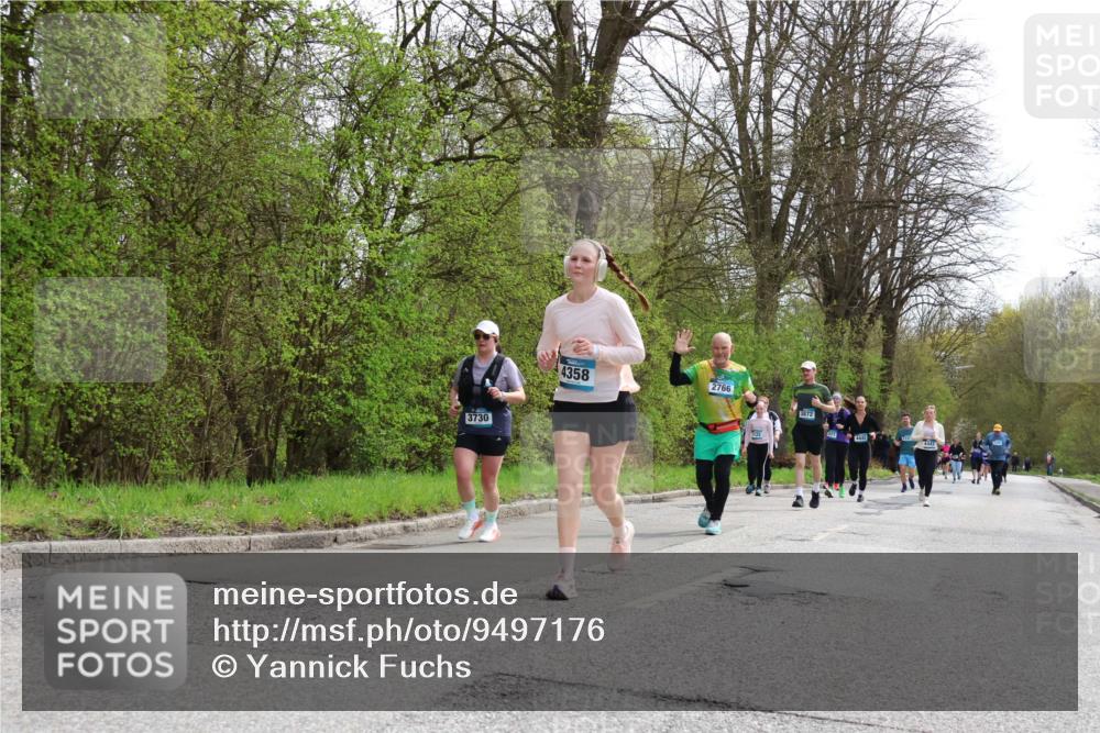 12.04.2026 - 45. Internationalen Wilhelmsburger Insellauf Yannick Fuchs http://msf.ph/oto/9497176 12.04.2026 13:09:03 Laufen 3730, 4358, 2766, 3872, 4442 meine-sportfotos.de