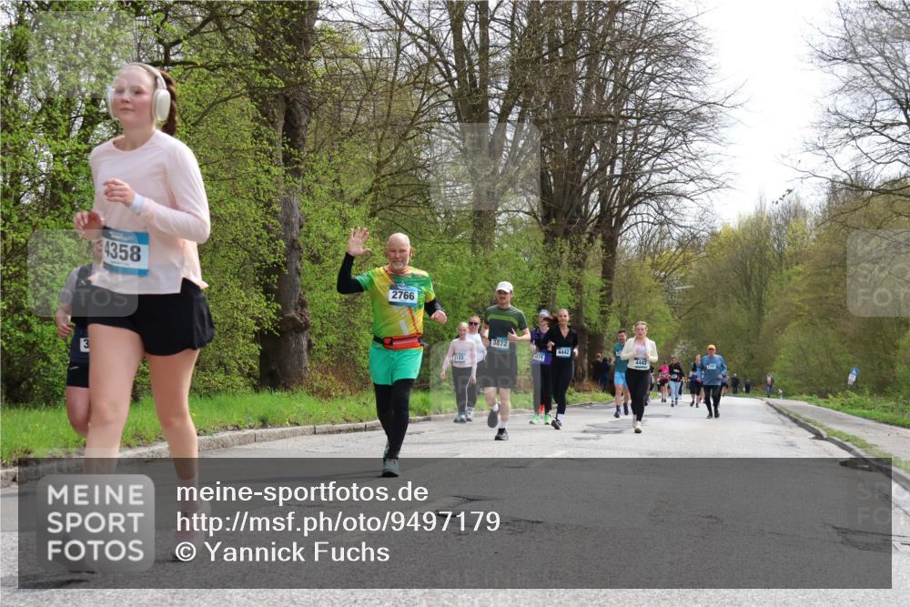 12.04.2026 - 45. Internationalen Wilhelmsburger Insellauf Yannick Fuchs http://msf.ph/oto/9497179 12.04.2026 13:09:03 Laufen 3, 4358, 2766, 3872, 4442, 471, 5122, 4443 meine-sportfotos.de