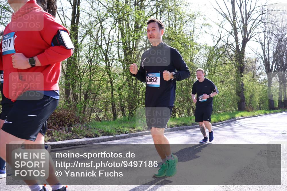 12.04.2026 - 45. Internationalen Wilhelmsburger Insellauf Yannick Fuchs http://msf.ph/oto/9497186 12.04.2026 10:54:12 Laufen 3517, 43, 0000, 528 meine-sportfotos.de