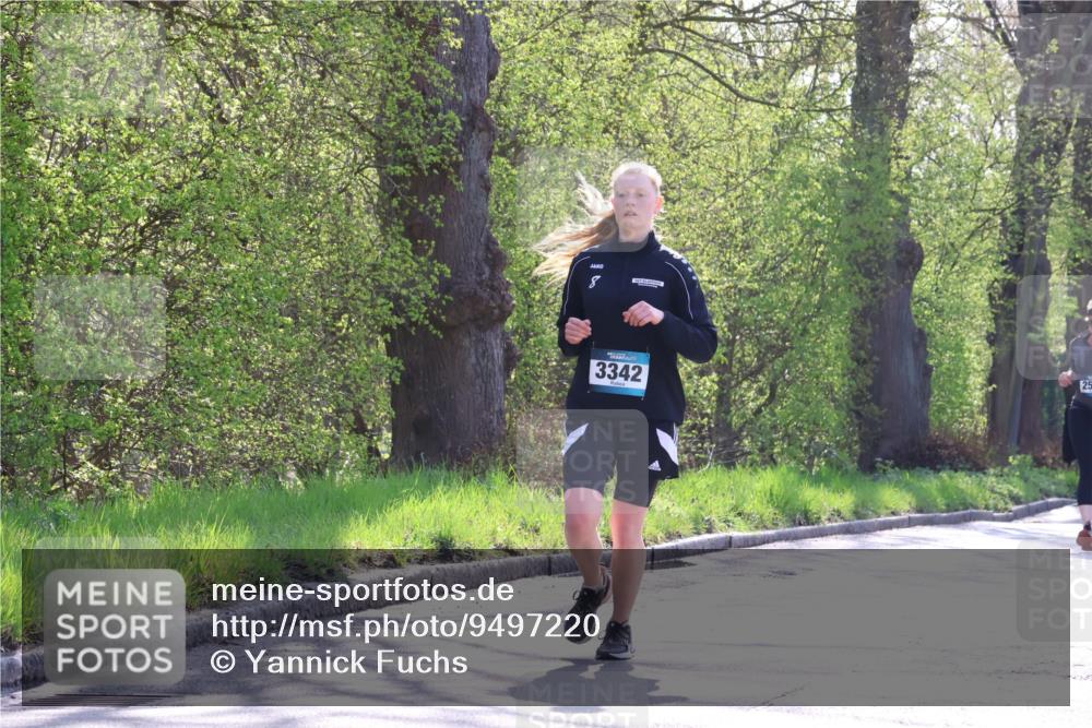 12.04.2026 - 45. Internationalen Wilhelmsburger Insellauf Yannick Fuchs http://msf.ph/oto/9497220 12.04.2026 10:54:21 Laufen 8, 3342 meine-sportfotos.de