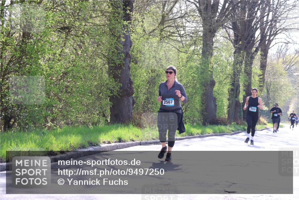 12.04.2026 - 45. Internationalen Wilhelmsburger Insellauf Yannick Fuchs http://msf.ph/oto/9497250 12.04.2026 10:54:26 Laufen 2567, 3920 meine-sportfotos.de