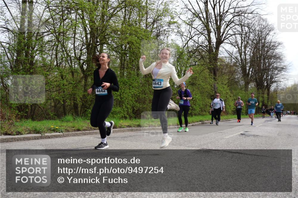 12.04.2026 - 45. Internationalen Wilhelmsburger Insellauf Yannick Fuchs http://msf.ph/oto/9497254 12.04.2026 13:09:11 Laufen 4442, 4443, 471, 2332 meine-sportfotos.de
