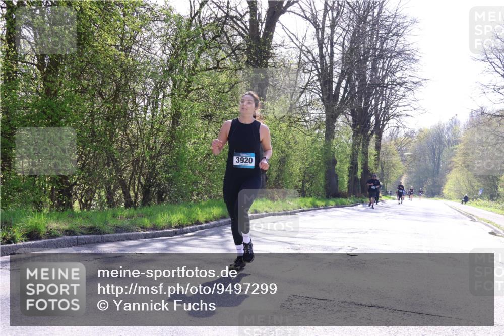 12.04.2026 - 45. Internationalen Wilhelmsburger Insellauf Yannick Fuchs http://msf.ph/oto/9497299 12.04.2026 10:54:31 Laufen 3920 meine-sportfotos.de