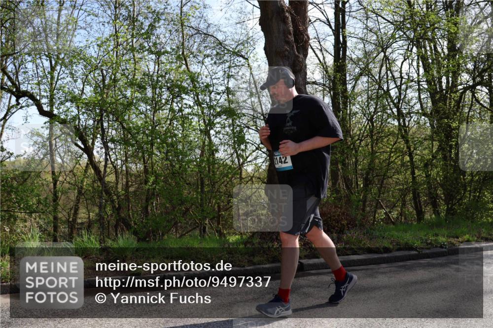 12.04.2026 - 45. Internationalen Wilhelmsburger Insellauf Yannick Fuchs http://msf.ph/oto/9497337 12.04.2026 10:54:45 Laufen 142 meine-sportfotos.de