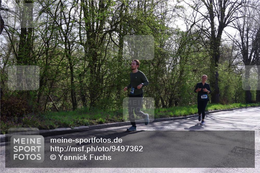 12.04.2026 - 45. Internationalen Wilhelmsburger Insellauf Yannick Fuchs http://msf.ph/oto/9497362 12.04.2026 10:54:48 Laufen 5806 meine-sportfotos.de