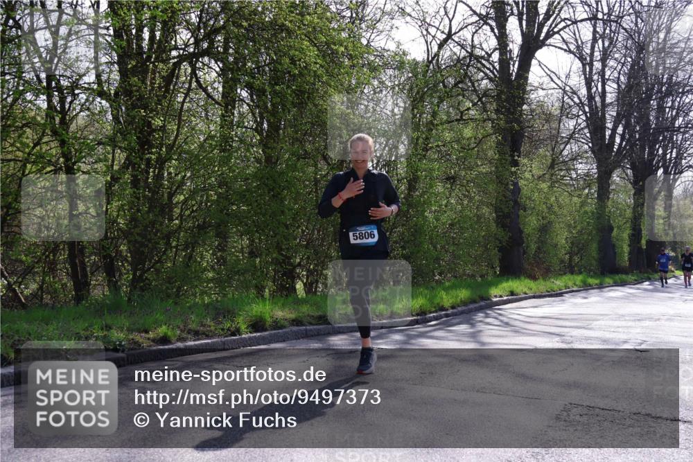 12.04.2026 - 45. Internationalen Wilhelmsburger Insellauf Yannick Fuchs http://msf.ph/oto/9497373 12.04.2026 10:54:49 Laufen 5806 meine-sportfotos.de