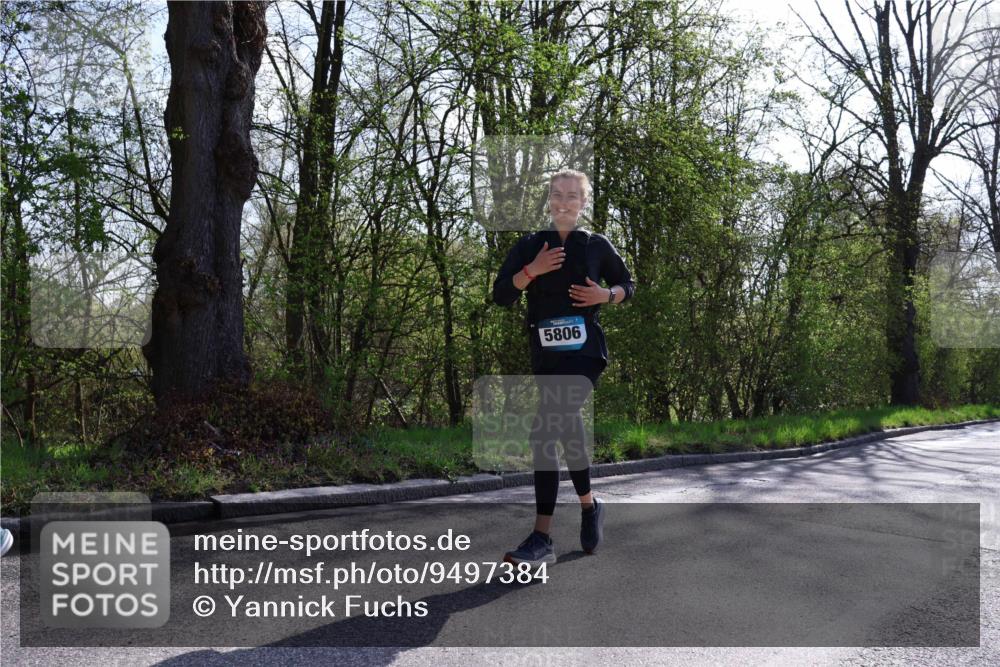 12.04.2026 - 45. Internationalen Wilhelmsburger Insellauf Yannick Fuchs http://msf.ph/oto/9497384 12.04.2026 10:54:50 Laufen 5806 meine-sportfotos.de
